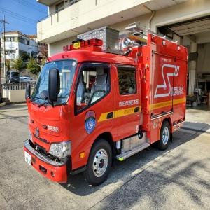 写真：消防車を左から見た様子