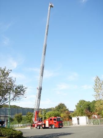 写真：38m級はしご付消防自動車2