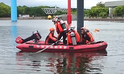 写真：水難救助訓練2