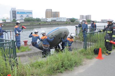 写真：水難救助訓練2