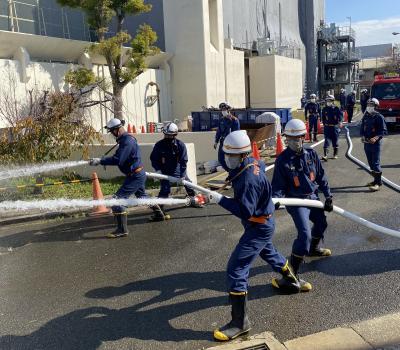 写真：放水の様子1