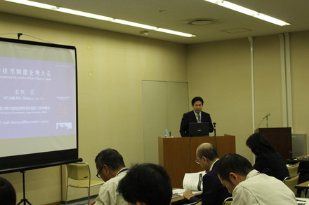 写真：大阪大学大学院法学研究科の北村教授