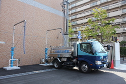 写真：給水タンク車への注水設備