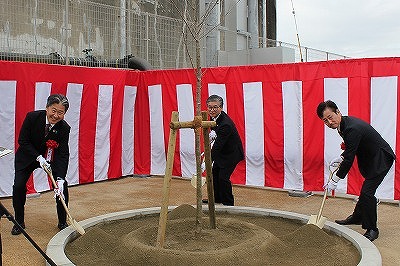 写真：記念植樹