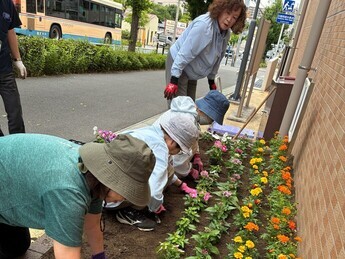 写真:片山浄水所の花壇