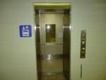エレベーターの写真（モノレール山田駅）