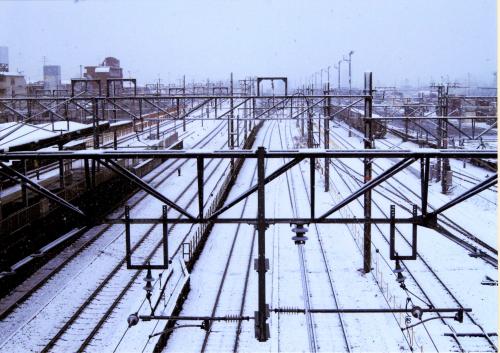 写真：雪の鉄路