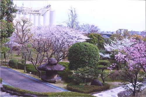 写真：迎賓館庭園の春（アサヒビール）