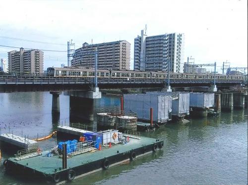 写真：39 阪急千里線、神崎川橋梁撤去工事進捗状況