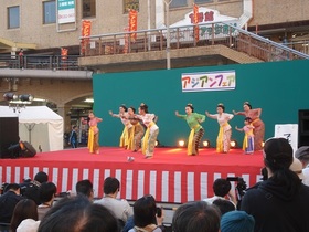 写真：アジアンフェアバリ舞踊