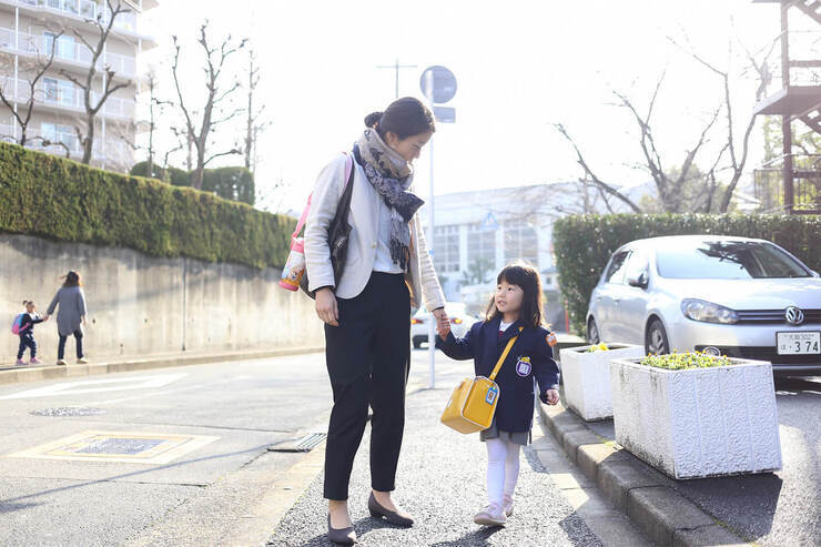 写真：園児と保護者