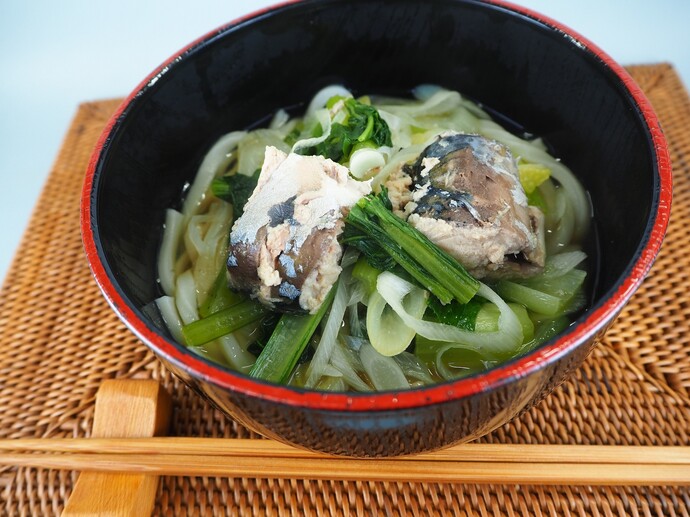 写真：サバ缶ぶっかけうどん