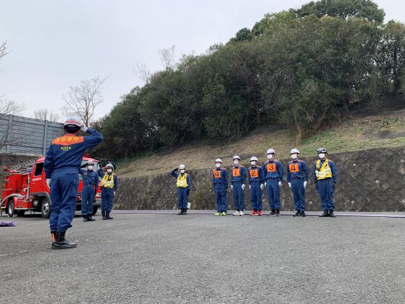 写真：ポンプ車操法訓練1