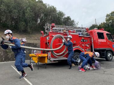 写真：ポンプ車操法訓練3