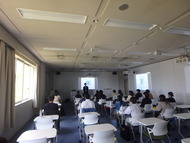 写真：関西大学での授業の様子