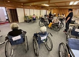 写真：総合福祉会館での避難の様子2