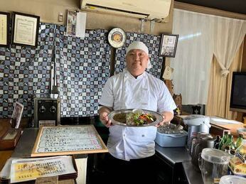 写真：すいたんと野菜たっぷり名物カレーのプレート