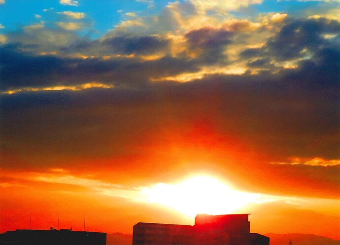 写真：「千里ニュータウン空の風景」組1