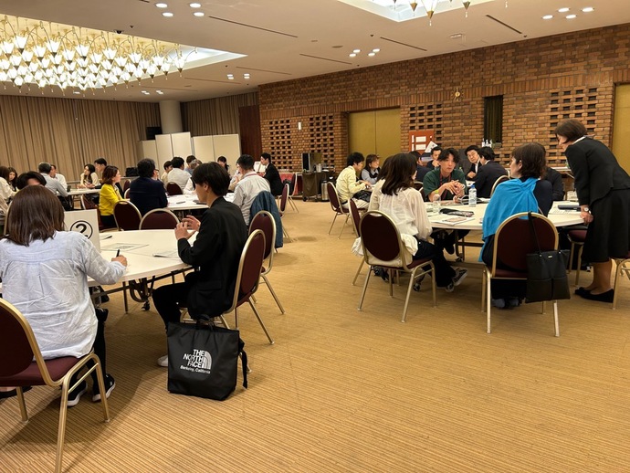 起業家交流会第一部の会場写真