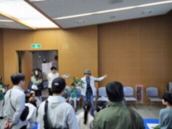 きのこ＆葉っぱみっけ隊講座風景