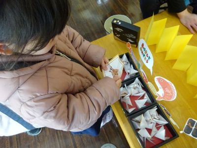 写真：お正月あそび　おせちおみくじ