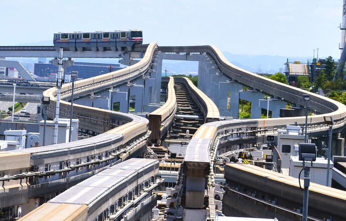 写真：モノレールのポイント切り替え